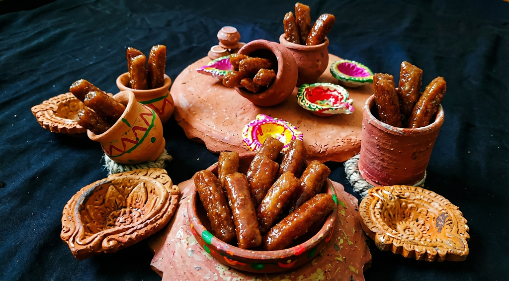 Gurer Goja (Jaggery Coated Goja)